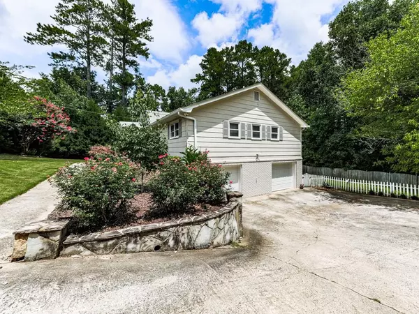 Woodstock, GA 30188,998 Wiley Bridge RD