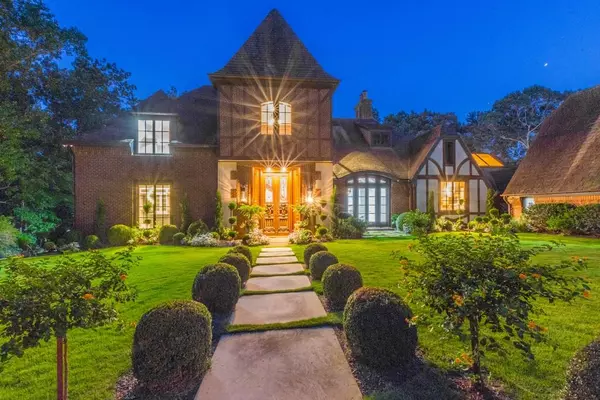 5011 Northside DR NW, Atlanta, GA 30327