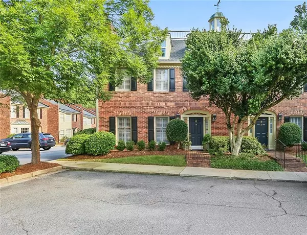 Atlanta, GA 30327,9 Howell Mill Plantation NW