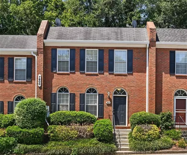 7804 Saint Charles Square, Roswell, GA 30075