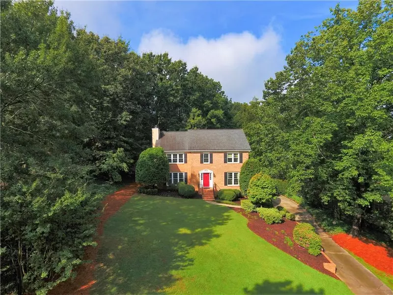 3580 Hermitage DR, Berkeley Lake, GA 30096