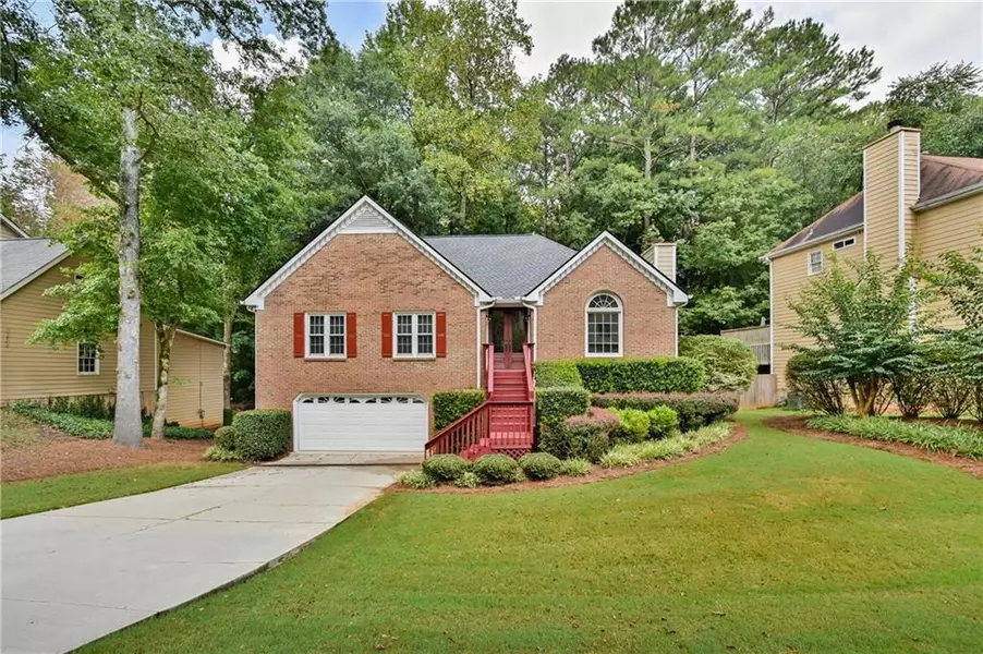 4862 Helga WAY NE, Woodstock, GA 30188