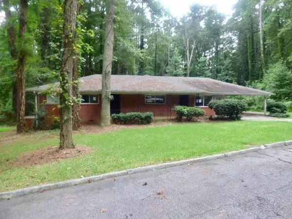 3226 Cloverhurst DR, East Point, GA 30344