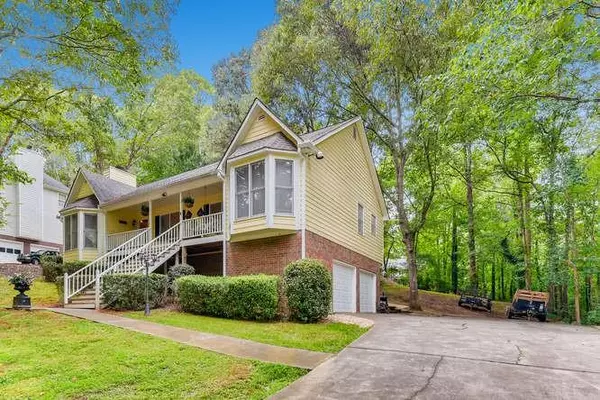 1057 Atherton LN, Woodstock, GA 30189