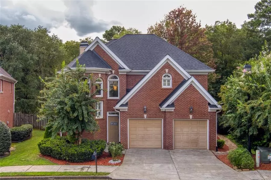 2466 Chestnut LNDG, Dunwoody, GA 30360