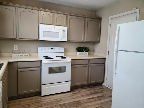 Woodstock, GA 30188,120 Fox Creek DR