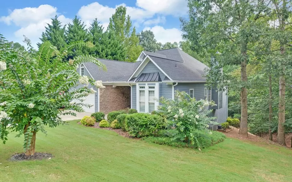 6444 Deep Valley CT, Flowery Branch, GA 30542