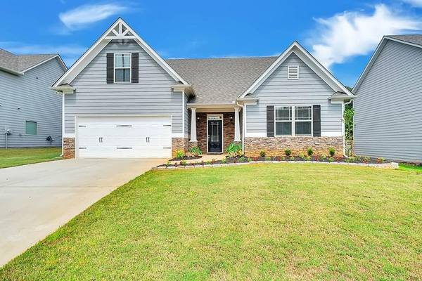 80 Meriwether LN, Villa Rica, GA 30180