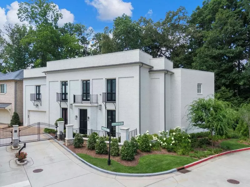 234 Calypso CIR, Atlanta, GA 30305