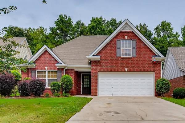 5621 Ashmoore CT, Flowery Branch, GA 30542