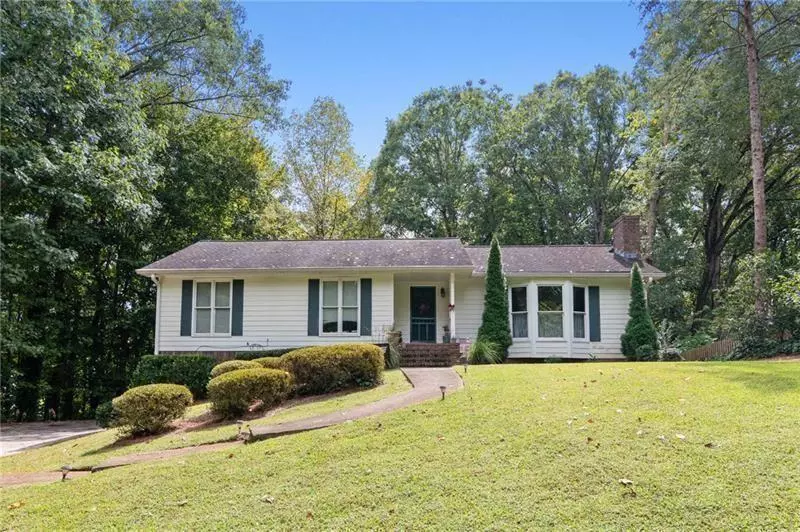 3590 Garrards XING NE, Roswell, GA 30075