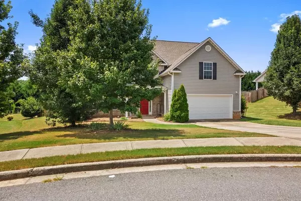 Auburn, GA 30011,664 GALLOPING BEND CT