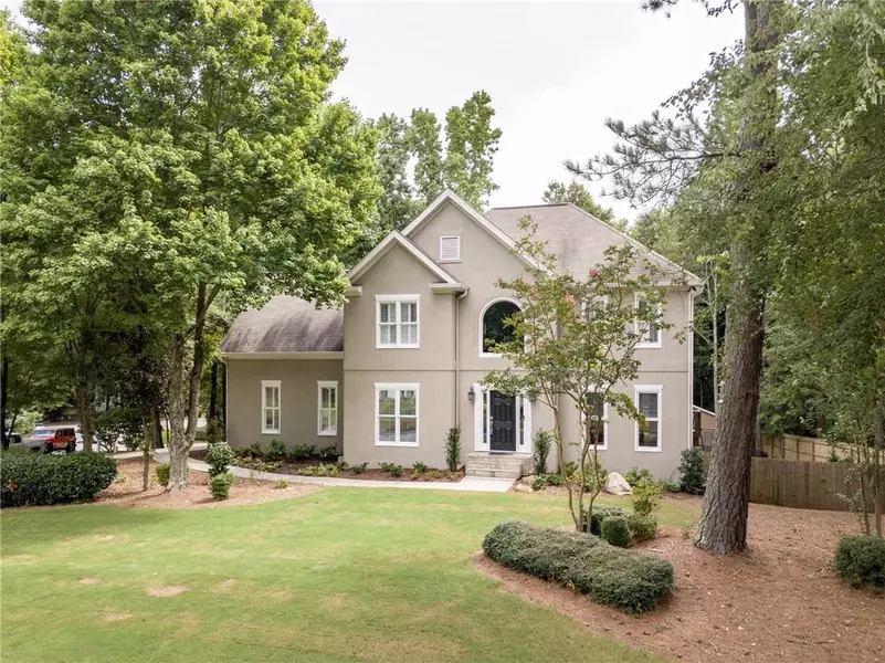 8005 Canter LN, Alpharetta, GA 30009