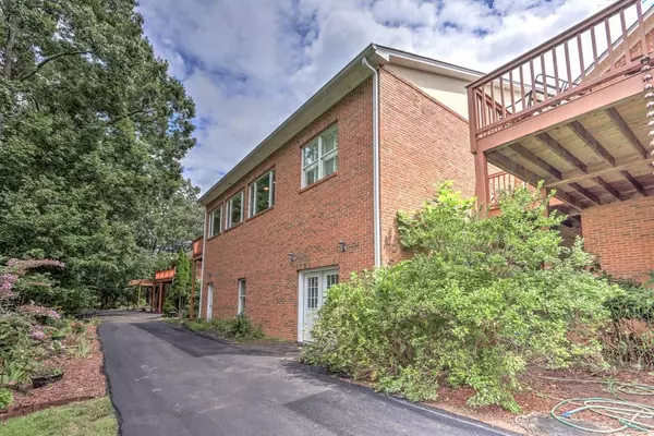 Gainesville, GA 30506,3109 Dunlap DR