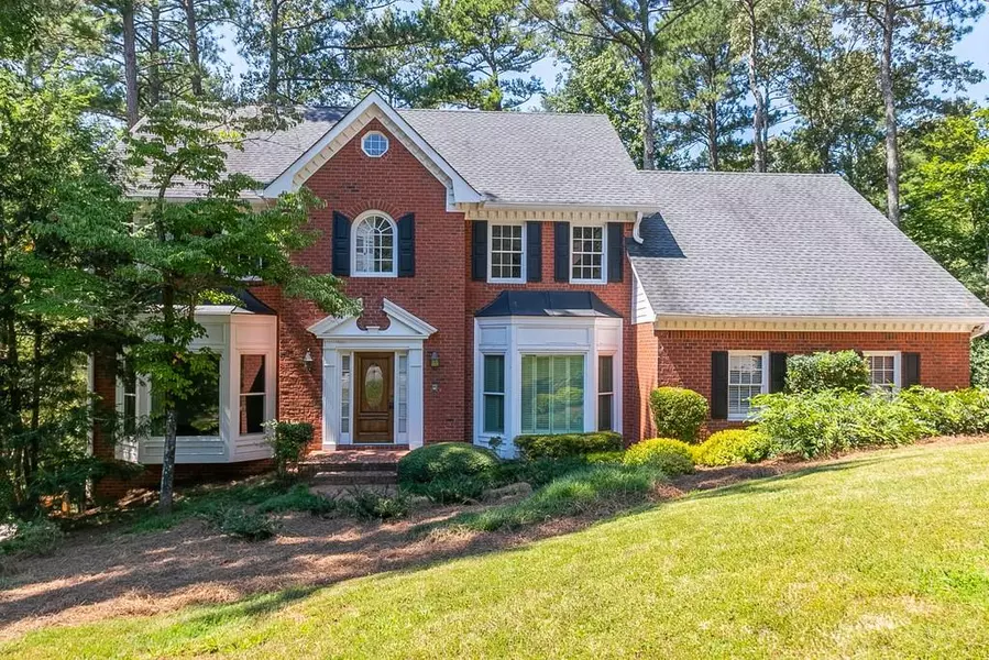 8825 Willowbrae LN, Roswell, GA 30076