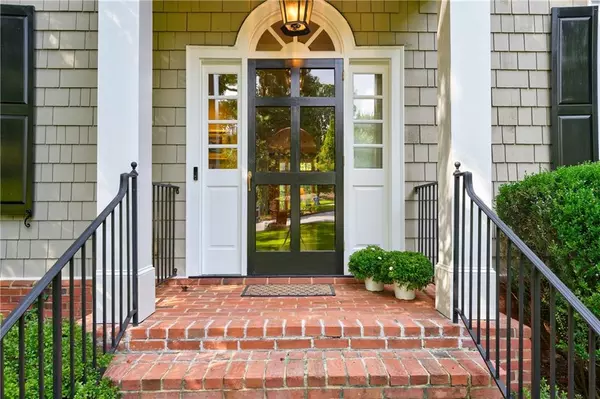 Atlanta, GA 30327,919 Weyman CT NW