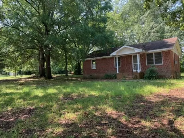 1042 Whitehall ST, Madison, GA 30650