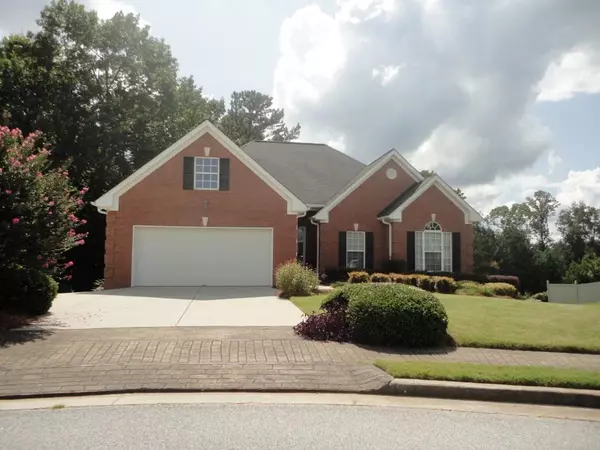 402 Myrtle CT, Loganville, GA 30052