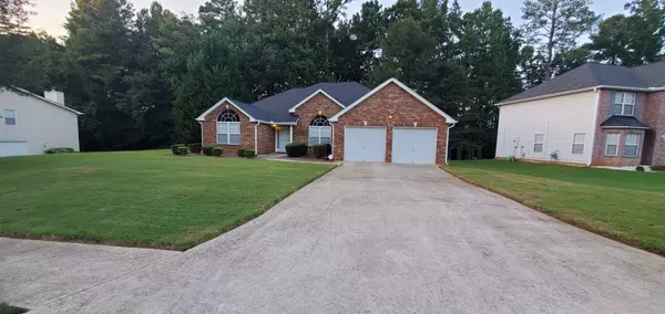 2315 Deer Springs DR, Ellenwood, GA 30294