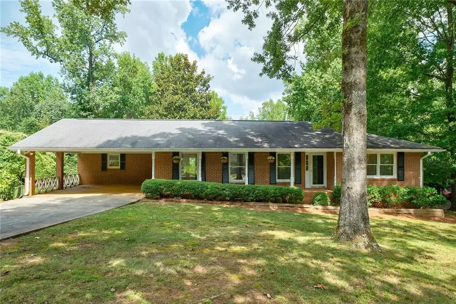 3648 Kinnard DR, Peachtree Corners, GA 30360