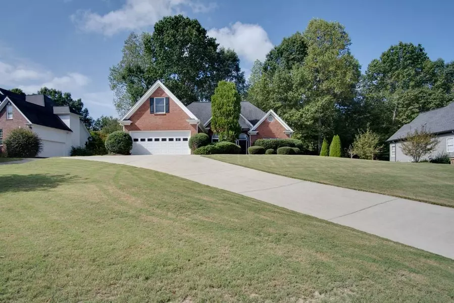 5316 Mulberry Bend CT, Flowery Branch, GA 30542