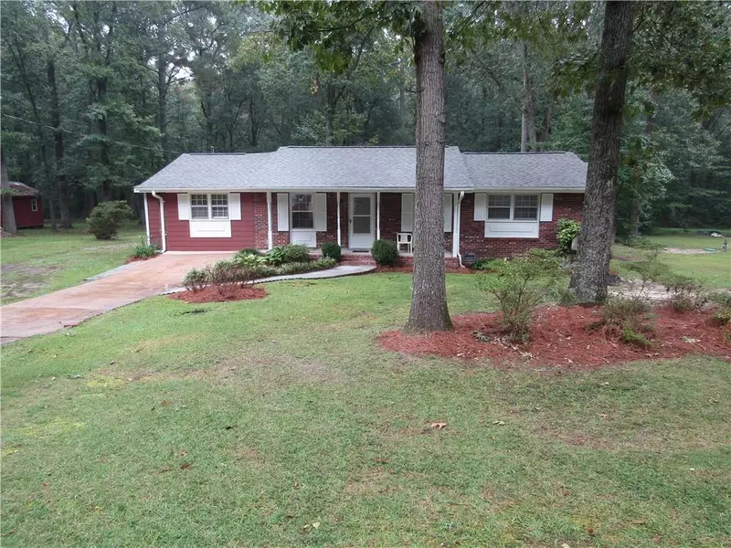 19 Woodland RD, Auburn, GA 30011