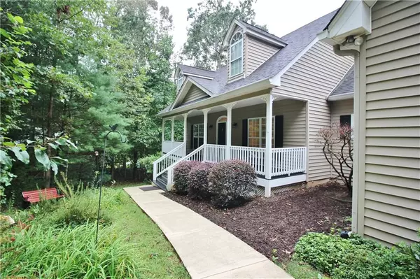 Dahlonega, GA 30533,183 White Oak LN