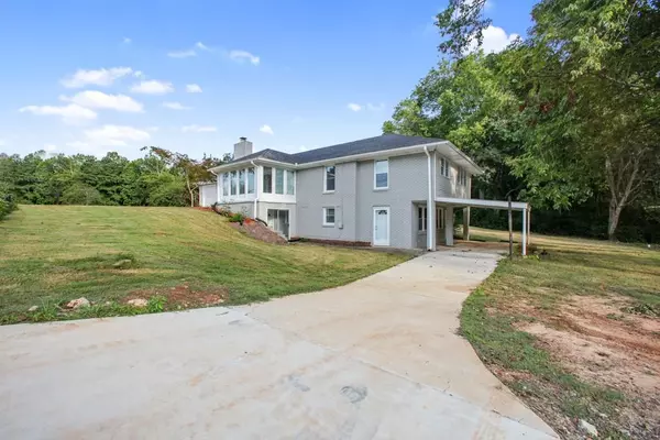 Smyrna, GA 30082,572 N Thomas LN