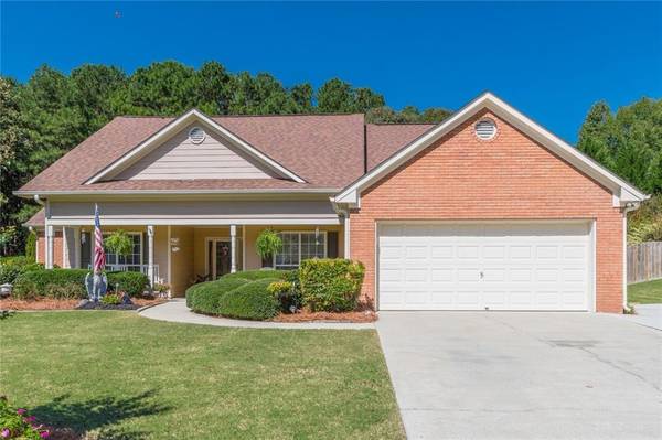 3323 Beech Hollow Ct, Loganville, GA 30052