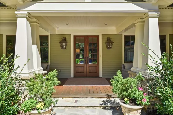 Sandy Springs, GA 30327,311 Londonberry RD