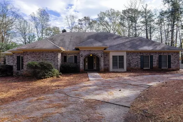 1663 Heritage WAY, Stone Mountain, GA 30087