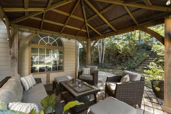 Johns Creek, GA 30022,6015 Saddle Bridge LN