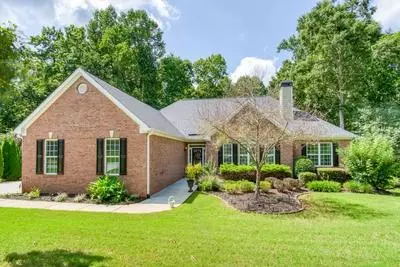 486 Southampton CIR, Hoschton, GA 30548