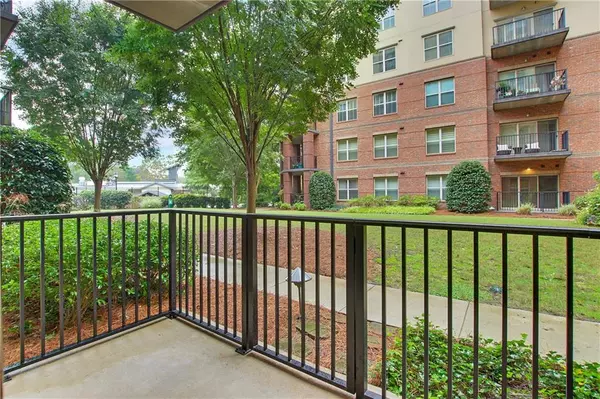 Atlanta, GA 30339,200 River Vista DR #111