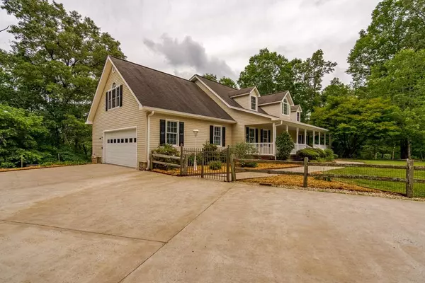 Ellijay, GA 30540,212 Oakridge LN