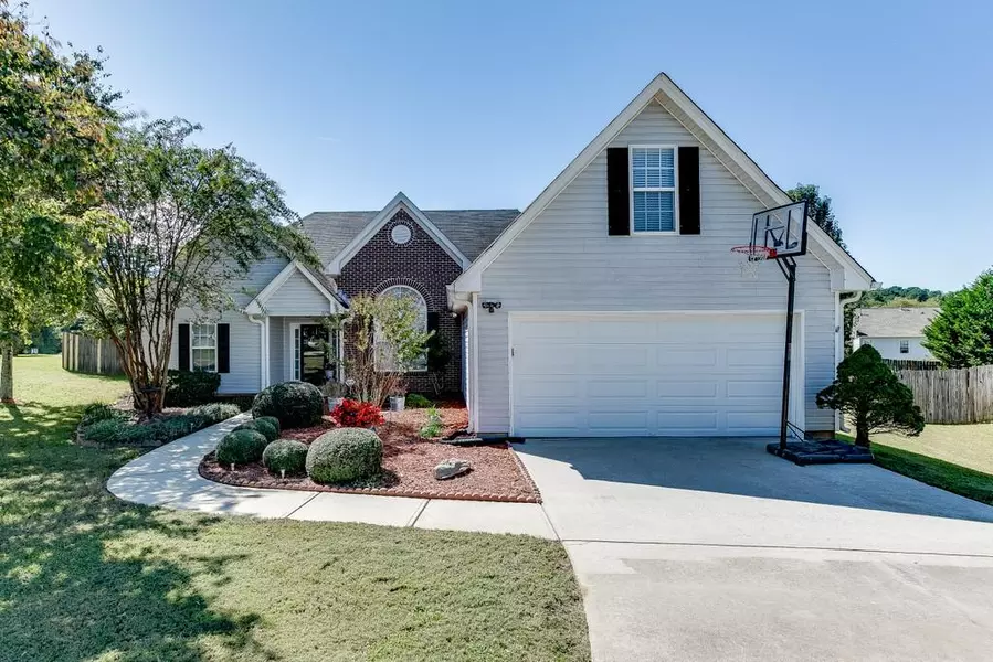 3735 Aristocrat CT, Loganville, GA 30052