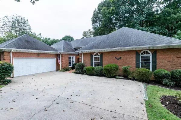 Roswell, GA 30076,8570 Olde Pacer Pointe