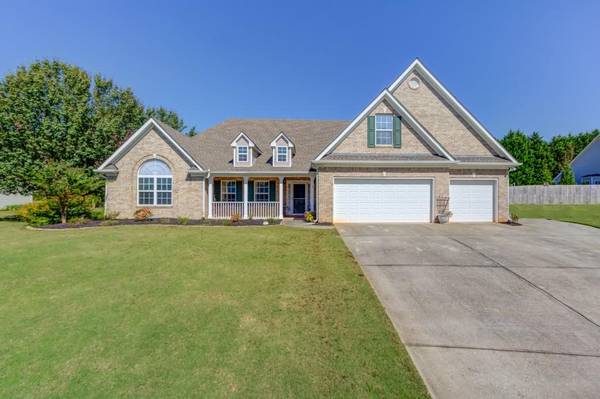 1432 Shiloh Oak DR, Loganville, GA 30052