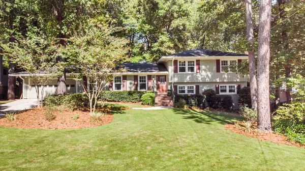 160 Devonwood DR, Sandy Springs, GA 30328