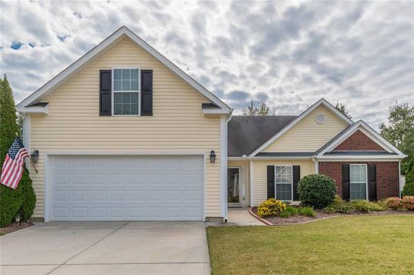 310 Shadowbrooke DR, Loganville, GA 30052