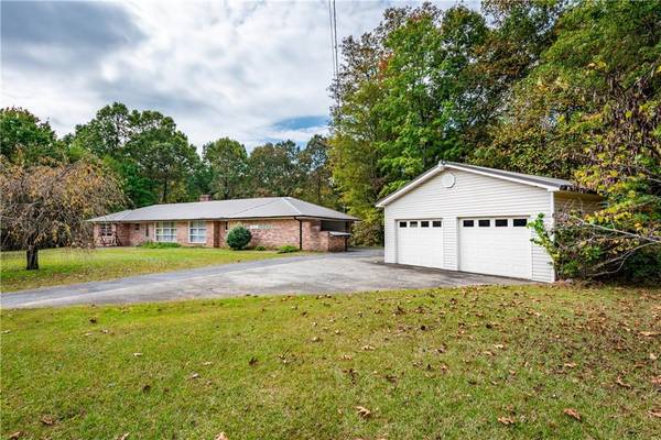 3261 Chatsworth HWY, Ellijay, GA 30540