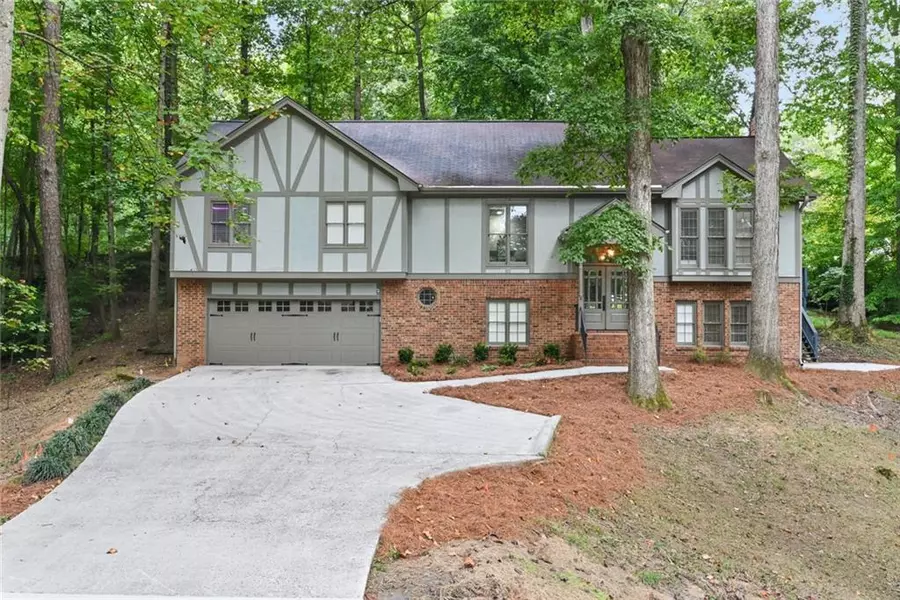 3070 Four Oaks DR, Dunwoody, GA 30360