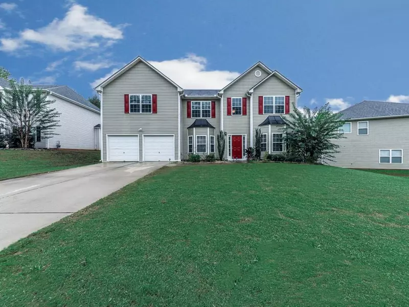 224 Barberry LN, Dallas, GA 30132