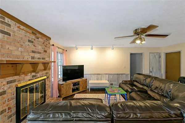 Lilburn, GA 30047,1541 Bentwood DR SW