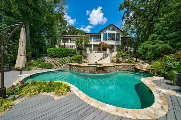 7 Whitewater TRL NW, Atlanta, GA 30327