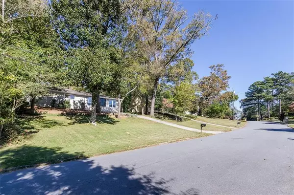 Brookhaven, GA 30319,1284 Dunwoody LN NE