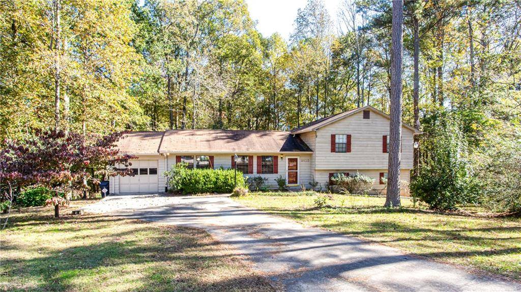 2423 Falcon CT, Lawrenceville, GA 30043