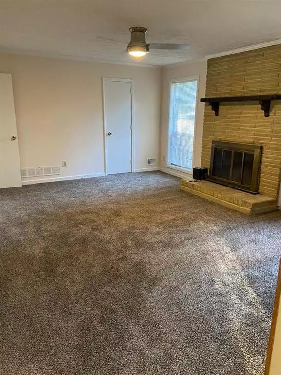 Stone Mountain, GA 30087,409 PINEBURR LN