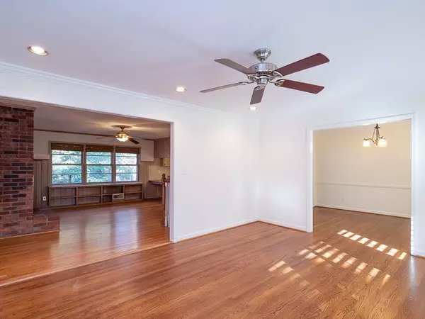 Sandy Springs, GA 30328,6560 Williamson DR