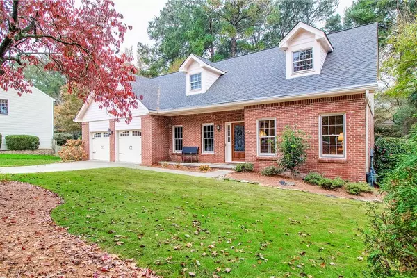 4176 Wayfield DR, Peachtree Corners, GA 30092